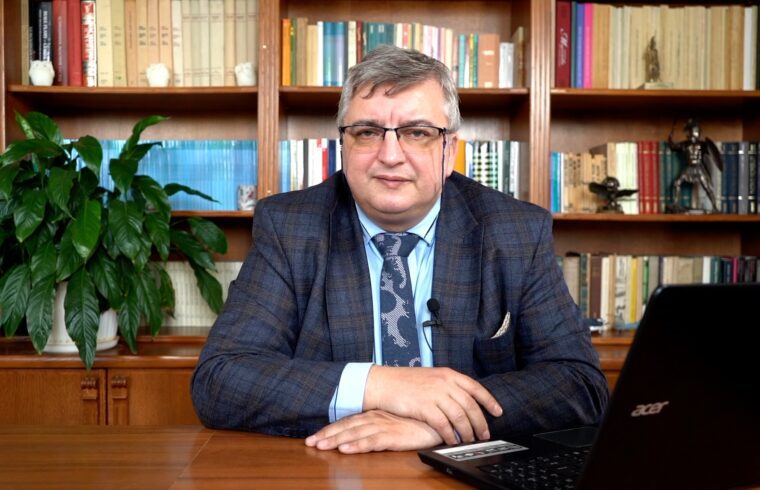 Prof. Radosław Lolo współautorem podręczników WSiP do historii dla szkół ponadpodstawowych