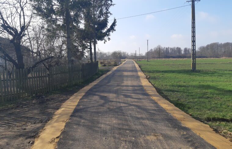 Nowa droga asfaltowa w miejscowości Mieszki-Kuligi