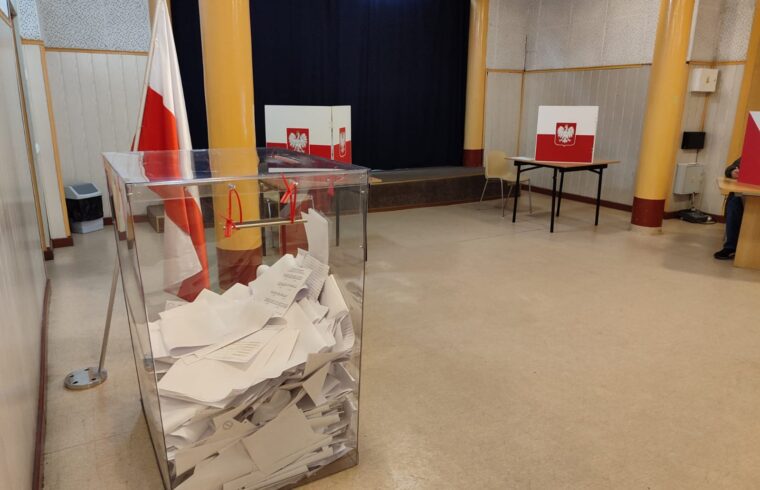 Powiat Pułtuski - frekwencja. Aż 58,60% wydanych kart do głosowania do godz. 17:00