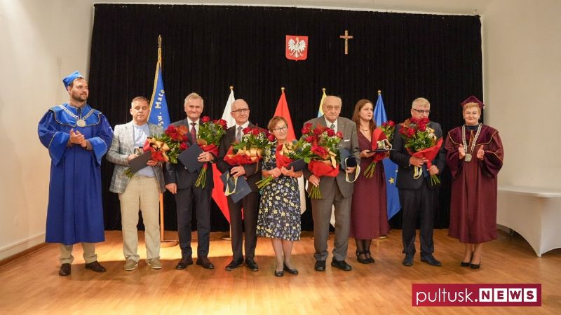 Medale "Za Zasługi dla Miasta Pułtuska" przyznane. XXIX Dni Patrona Pułtuska św. Mateusza  [FOTO]